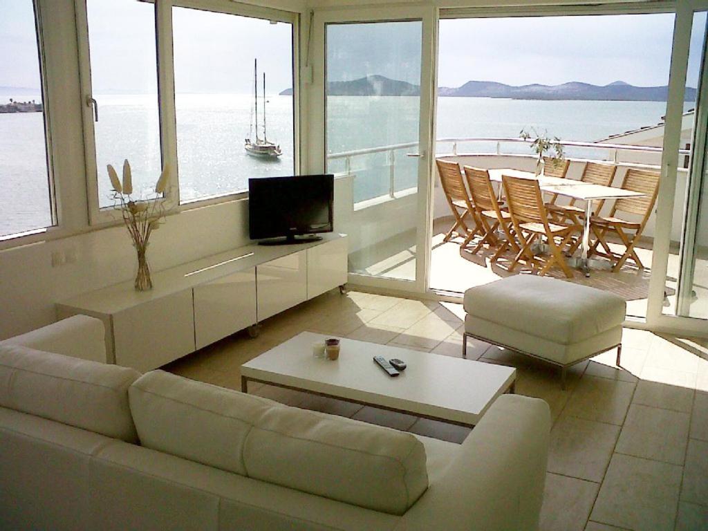 Gulluk Marina View Residence מראה חיצוני תמונה